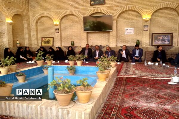 جلسه هم‌اندیشی سرگروه‌های پرورشی ناحیه یک به‌مناسبت سالروز آزادسازی خرمشهر