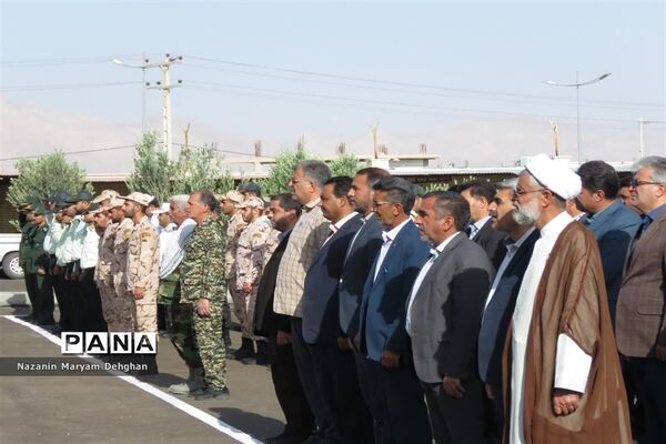 صبحگاه مشترک نیروهای نظامی و انتظامی شهرستان خاتم همزمان با سالروز آزادسازی خرمشهر