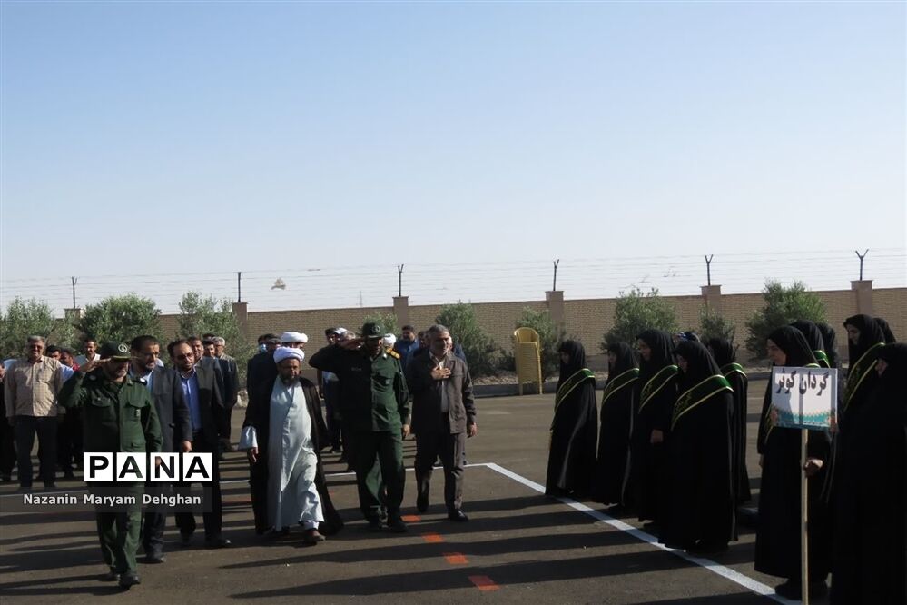 صبحگاه مشترک نیروهای نظامی و انتظامی شهرستان خاتم همزمان با سالروز آزادسازی خرمشهر