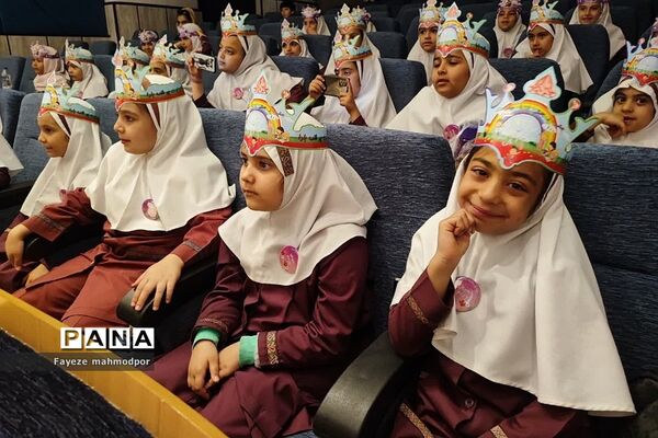 جشن الفبا در دبستان حضرت زهرا(س) یک رودهن