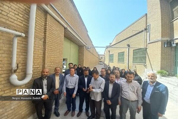 بازدید معاونان پرورشی آموزش و پرورش اسلامشهر از موزه عبرت