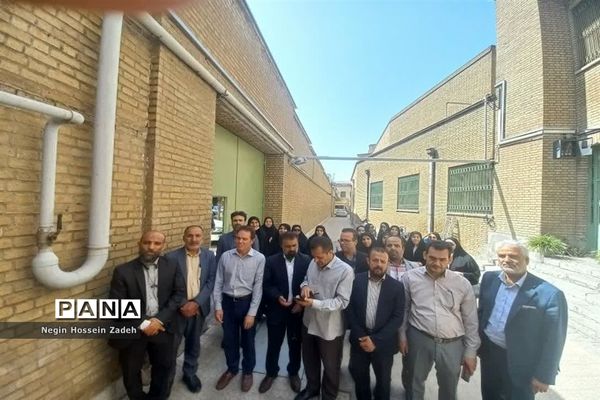 بازدید معاونان پرورشی آموزش و پرورش اسلامشهر از موزه عبرت