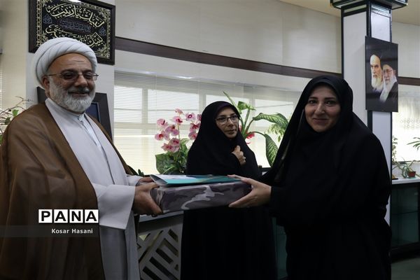 تجلیل به مناسبت روز دختر