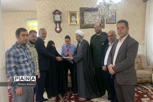 دیدار از خانواده‌های معظم شهیدان شهرستان قرچک