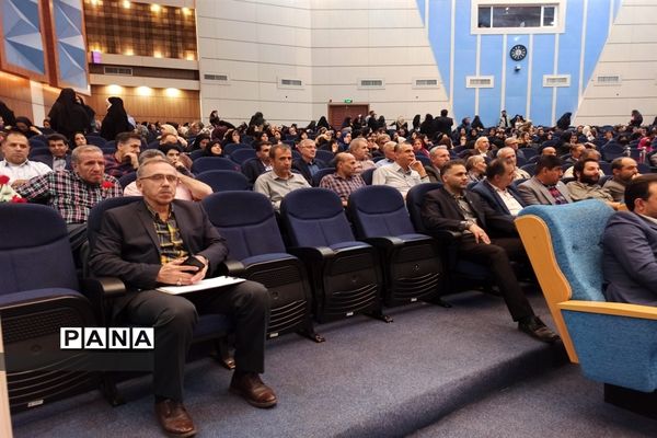 اختتامیه کنگره بزرگداشت مقام معلم منطقه ۲