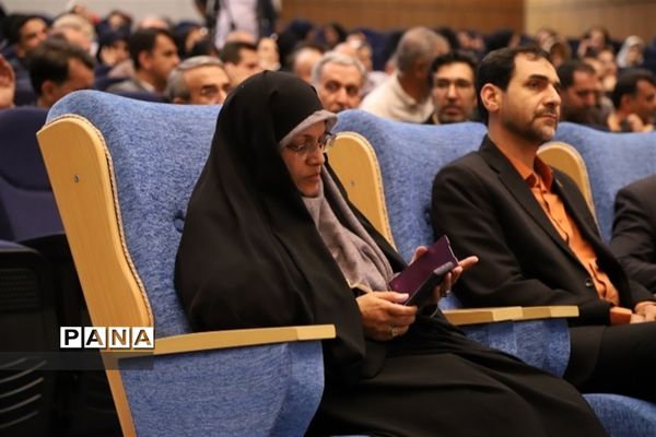 اختتامیه کنگره بزرگداشت مقام معلم منطقه ۲