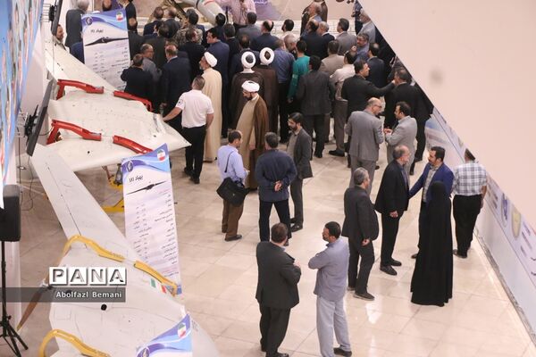 بازدید مدیران دستگاه‌های اجرایی قم از نمایشگاه توانمندی‌های هوافضا