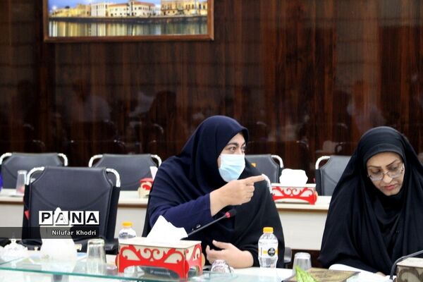 جلسه هم‌اندیشی طرح دانش‌آموز تراز انقلاب اسلامی در بوشهر