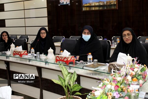 جلسه هم‌اندیشی طرح دانش‌آموز تراز انقلاب اسلامی در بوشهر