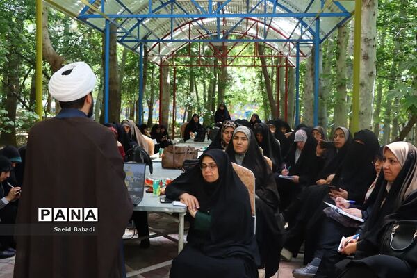 کاردوی تحولی مشاوران و مربیان پرورشی مدارس قم در اردوگاه شهید باهنر تهران
