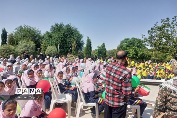 مراسم سوم خرداد، سالروز فتح خرمشهر در جوار شهید گمنام شهر فیض‌آباد
