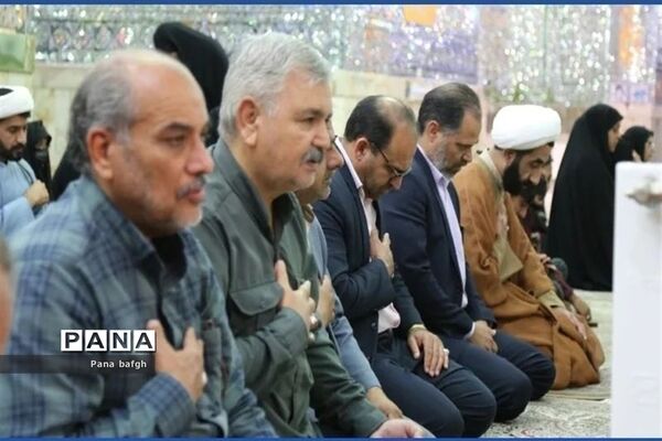 عطرافشانی و گلباران گلزار شهدای بافق
