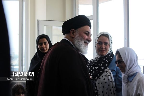 تجلیل از دانش‌آموزان برتر مدارس اورین بهارستان‌2 به‌مناسبت دهه کرامت