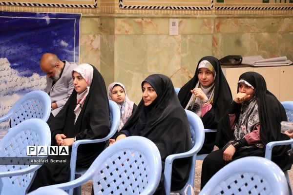 محفل خاطره گویی دو عکاس قمی از فتح خرمشهر