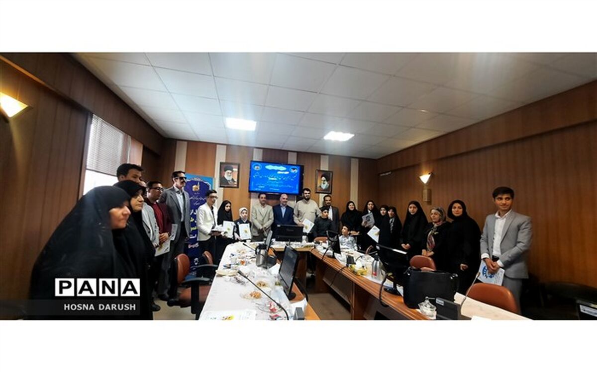 مراسم تجلیل  از مجریان طرح روابط عمومی در مدارس استثنایی خراسان‌رضوی/فیلم