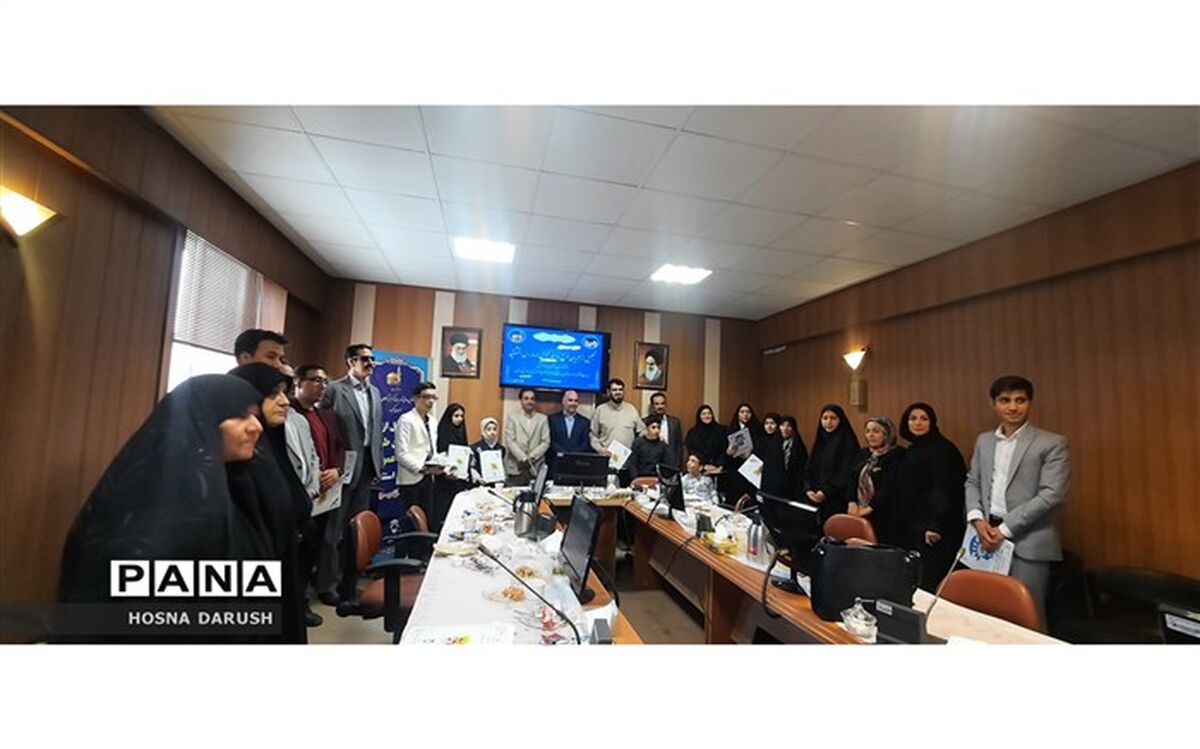 مراسم تجلیل  از مجریان طرح روابط عمومی در مدارس استثنایی خراسان‌رضوی/فیلم