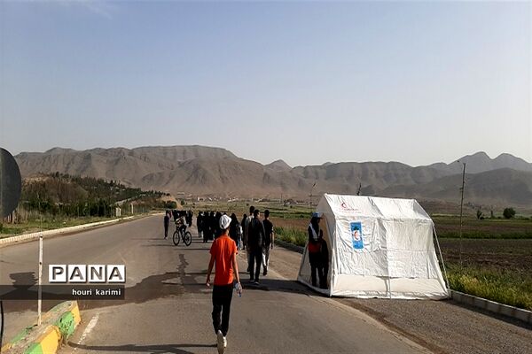 پیاده‌روی خانوادگی به‌مناسبت دهه کرامت در شهرستان مانه وسملقان