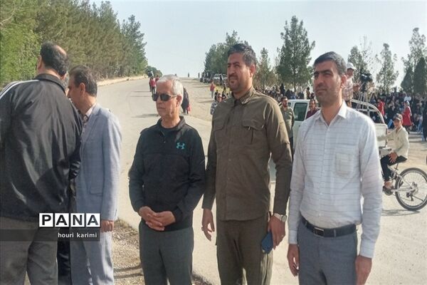 پیاده‌روی خانوادگی به‌مناسبت دهه کرامت در شهرستان مانه وسملقان