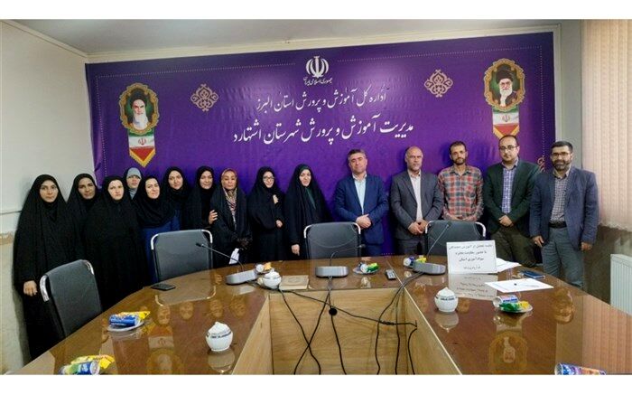 آموزش‌دهندگان، جهادگران گمنام و بی ادعا هستند