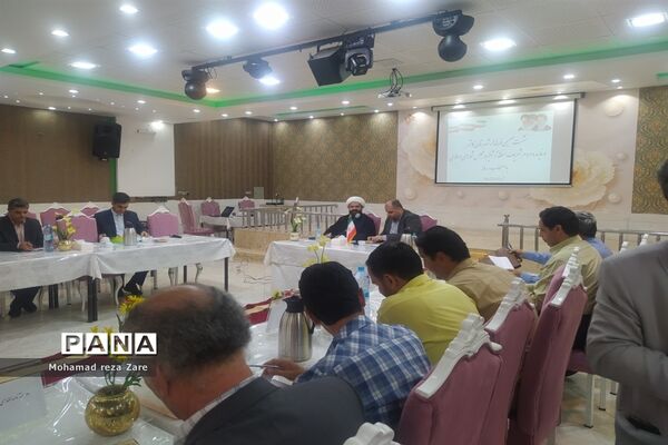 نشست صمیمی فرماندار کاشمر و نماینده ترشیز با اصحاب رسانه