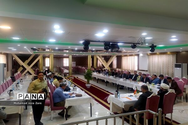 نشست صمیمی فرماندار کاشمر و نماینده ترشیز با اصحاب رسانه