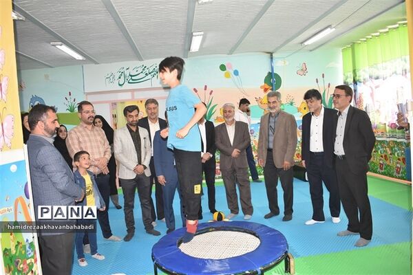 افتتاح اتاق تربیت‌بدنی شهید ابراهیم هادی آموزشگاه حکیم ملا عبدالله بهاباد