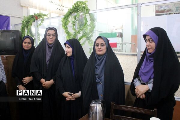 تجلیل از مسئول خبرگزاری پانا استان بوشهر