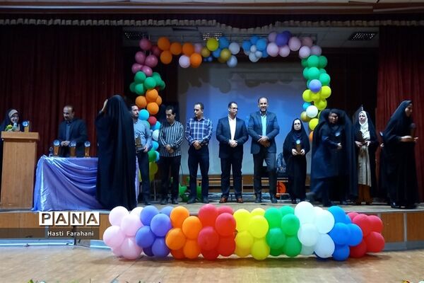 اختتامیه دوره پیش‌دبستانی در شهرستان قرچک