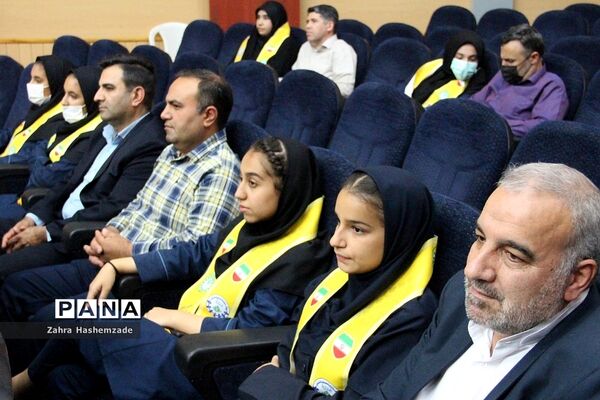 همایش پدر دختری با عنوان دختر بابا به‌مناسبت دهه کرامت در فرهنگسرای ولاء ناحیه یک شهرری