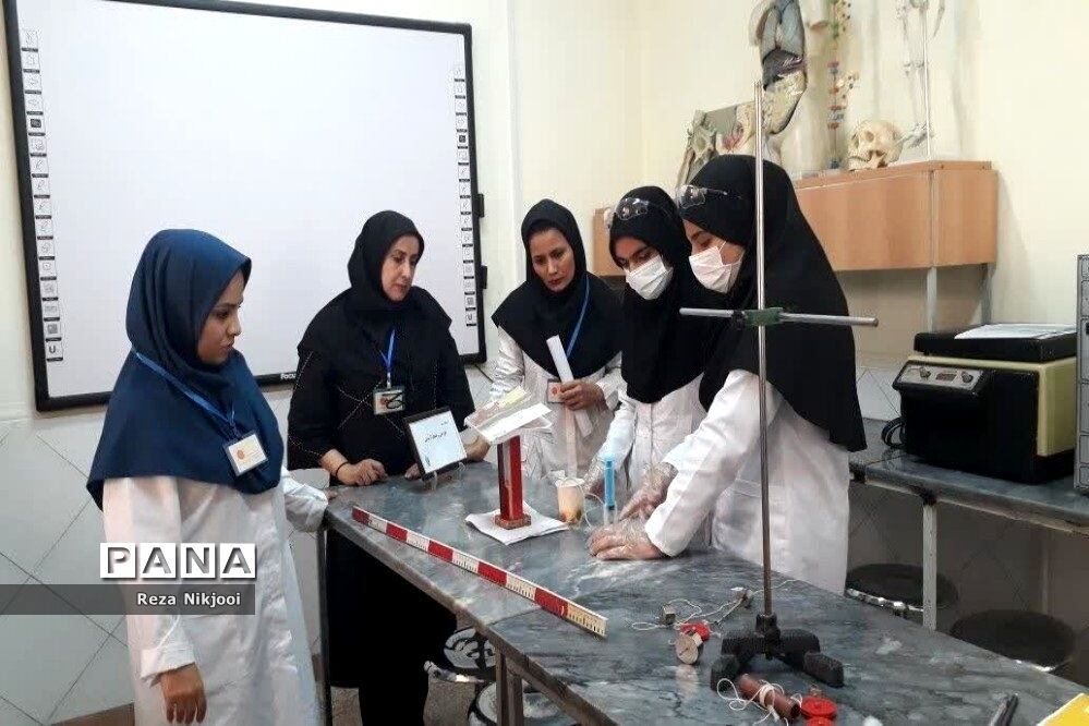 داوری نهمین دوره جشنواره نوجوان خوارزمی در ناحیه یک بهارستان