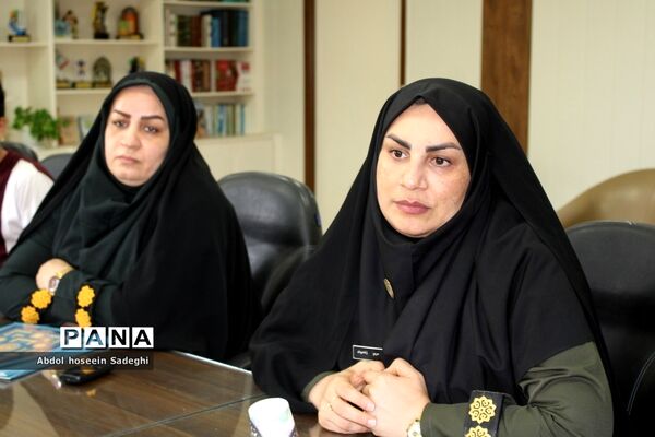 تقدیر از دانش‌آموزان مسابقه دانستنی‌های امنیت انتظامی استان بوشهر