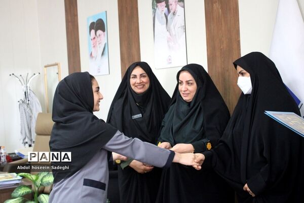 تقدیر از دانش‌آموزان مسابقه دانستنی‌های امنیت انتظامی استان بوشهر