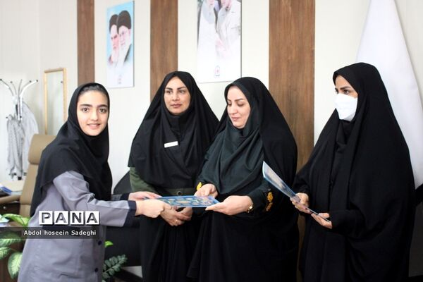 تقدیر از دانش‌آموزان مسابقه دانستنی‌های امنیت انتظامی استان بوشهر