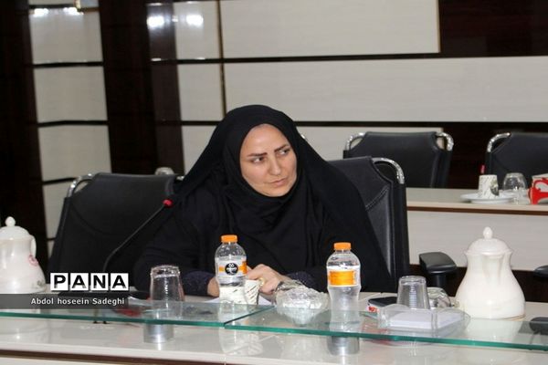 جلسه ستاد ثبت‌نام و شورای معاونان اداره‌کل آموزش و پرورش استان بوشهر