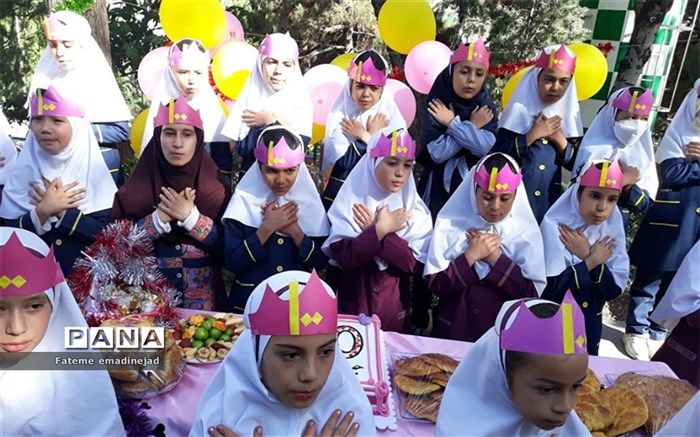 جشن  پایان سال تحصیلی در دبستان حضرت زهرا رودهن۲ برگزار شد/فیلم