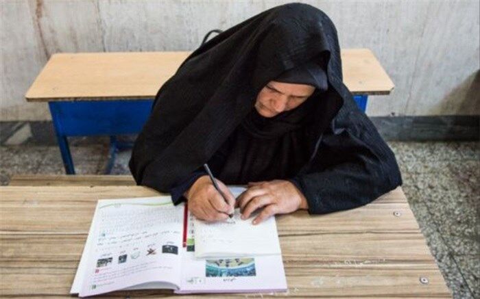 توسعه گفتمانی وایده‌پردازی‌ها در رهیافت‌های نوین سوادآموزی در نظر گرفته شود