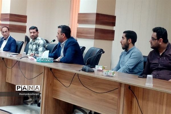 نشست مطالبه‌گری جوانان با دادستان شهرستان ورامین