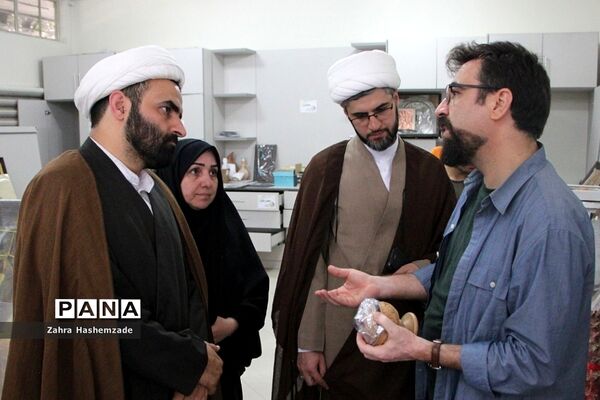 چهل و یکمین جشنواره فرهنگی هنری دانش‌آموزان برگزیده سراسر کشور در رشته هنرهای نمایشی و فیلم کوتاه در کانون سمیه شهرری