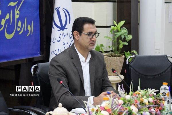 نشست هم‌اندیشی مدیران پژوهش‌سراهای دانش‌آموزی استان بوشهر