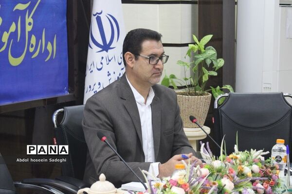 نشست هم‌اندیشی مدیران پژوهش‌سراهای دانش‌آموزی استان بوشهر