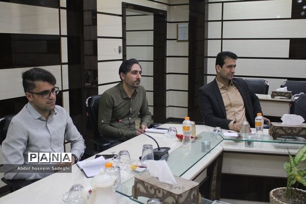 نشست هم‌اندیشی مدیران پژوهش‌سراهای دانش‌آموزی استان بوشهر