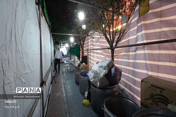 برپایی موکب‌ها نذری در مشهد مقدس  به مناسبت ولادت امام رضا (ع)