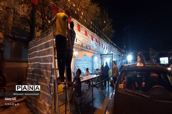 برپایی موکب‌ها نذری در مشهد مقدس  به مناسبت ولادت امام رضا (ع)