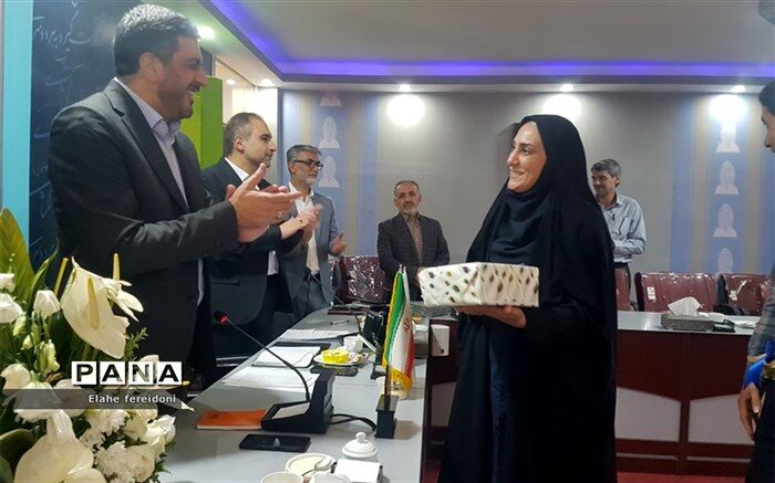 خبرگزاری پانا، نقش یک مرجعیت رسانه‌ای مهم در آموزش و پرورش را دارد