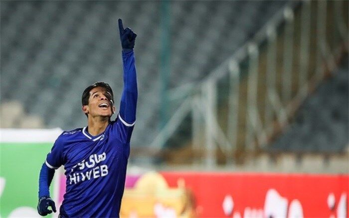 شلیک اسلحه پنهان استقلال به پرسپولیس