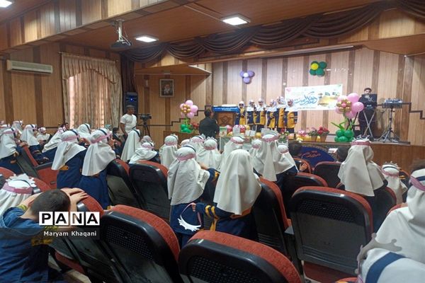 برگزاری جشن الفبا دانش‌آموزان ابتدایی ناحیه 3  شیراز