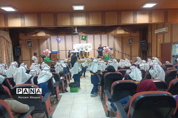 برگزاری جشن الفبا دانش‌آموزان ابتدایی ناحیه 3  شیراز