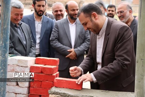 آئین افتتاح و خشت‌گذاری مدارس خیرساز در اسلامشهر