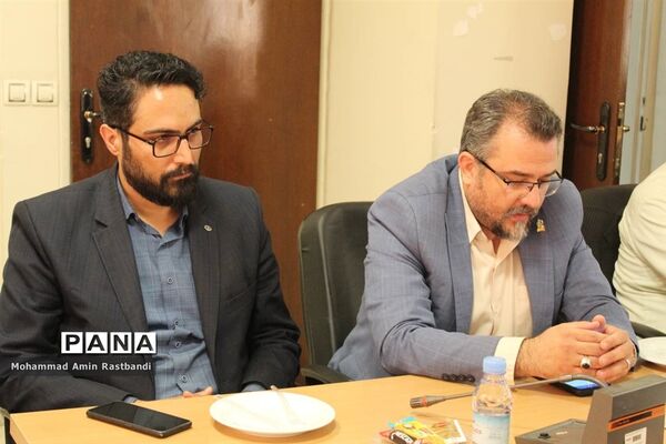 جلسه هم‌اندیشی و هم‌افزایی مدیران سازمان دانش‌آموزی شهر تهران