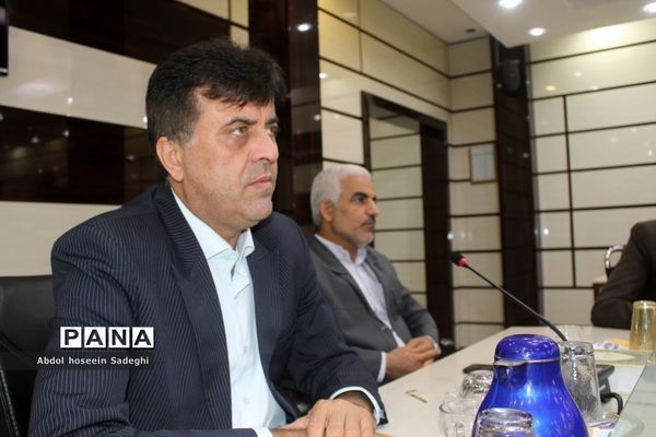 جلسه گروه بهبود کیفیت سواد‌آموزی آموزش و پرورش استان بوشهر